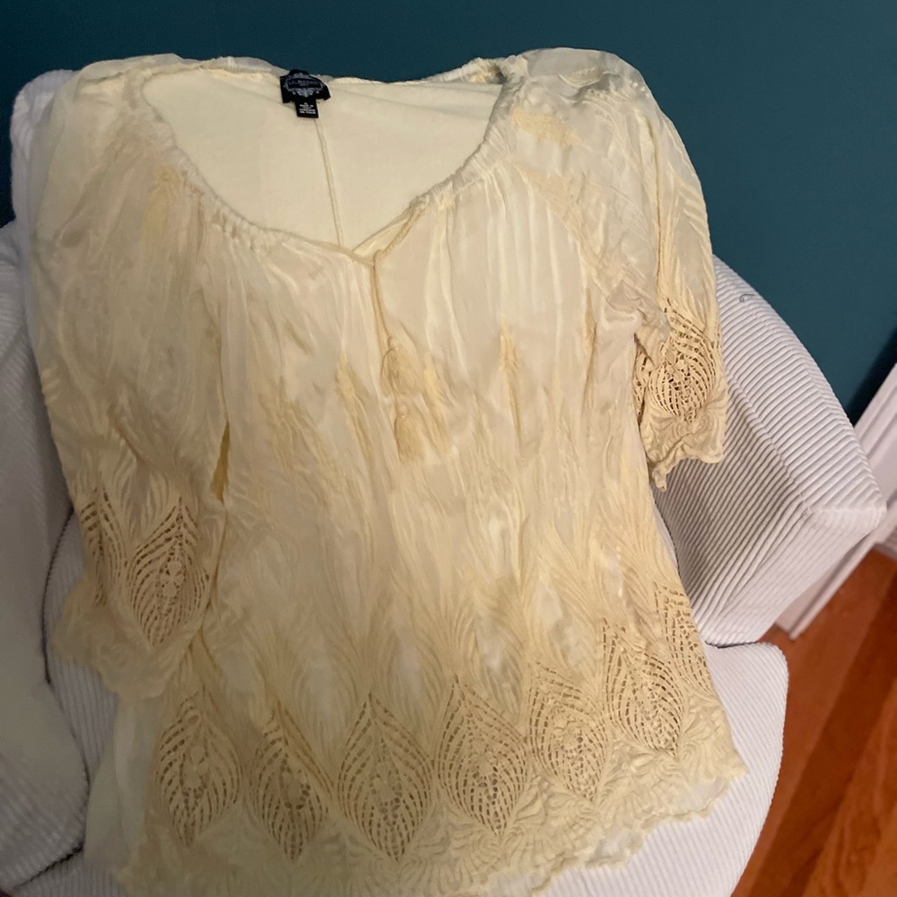 Elegant Buttercup colored Blouse